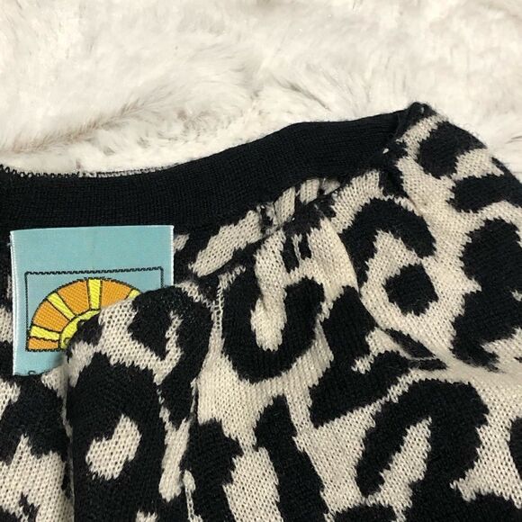 𝅺C&C California merino wool zippered back animal print sweater size S - Picture 4 of 9